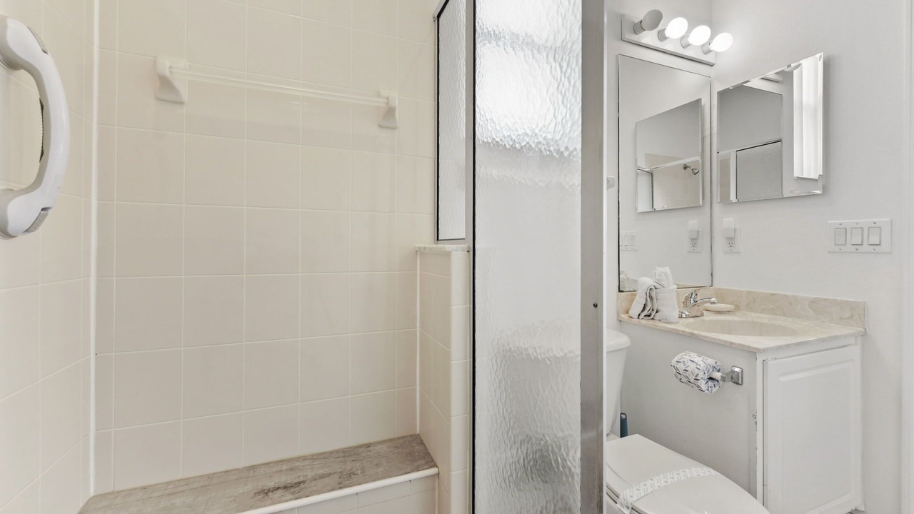 Photo of Bathroom in Calabay Parc