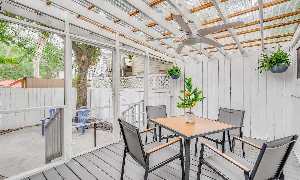 Photo of Outdoor in Savannah Victorian District
