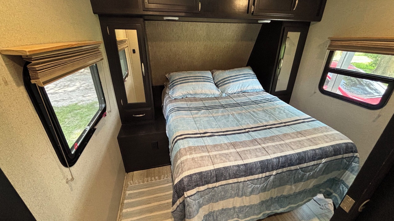Photo of Bedroom in Knights Community Club