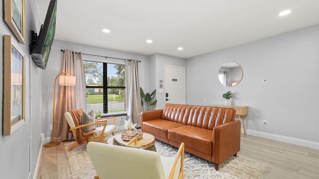 Photo of Livingroom in Lawsona - Fern Creek