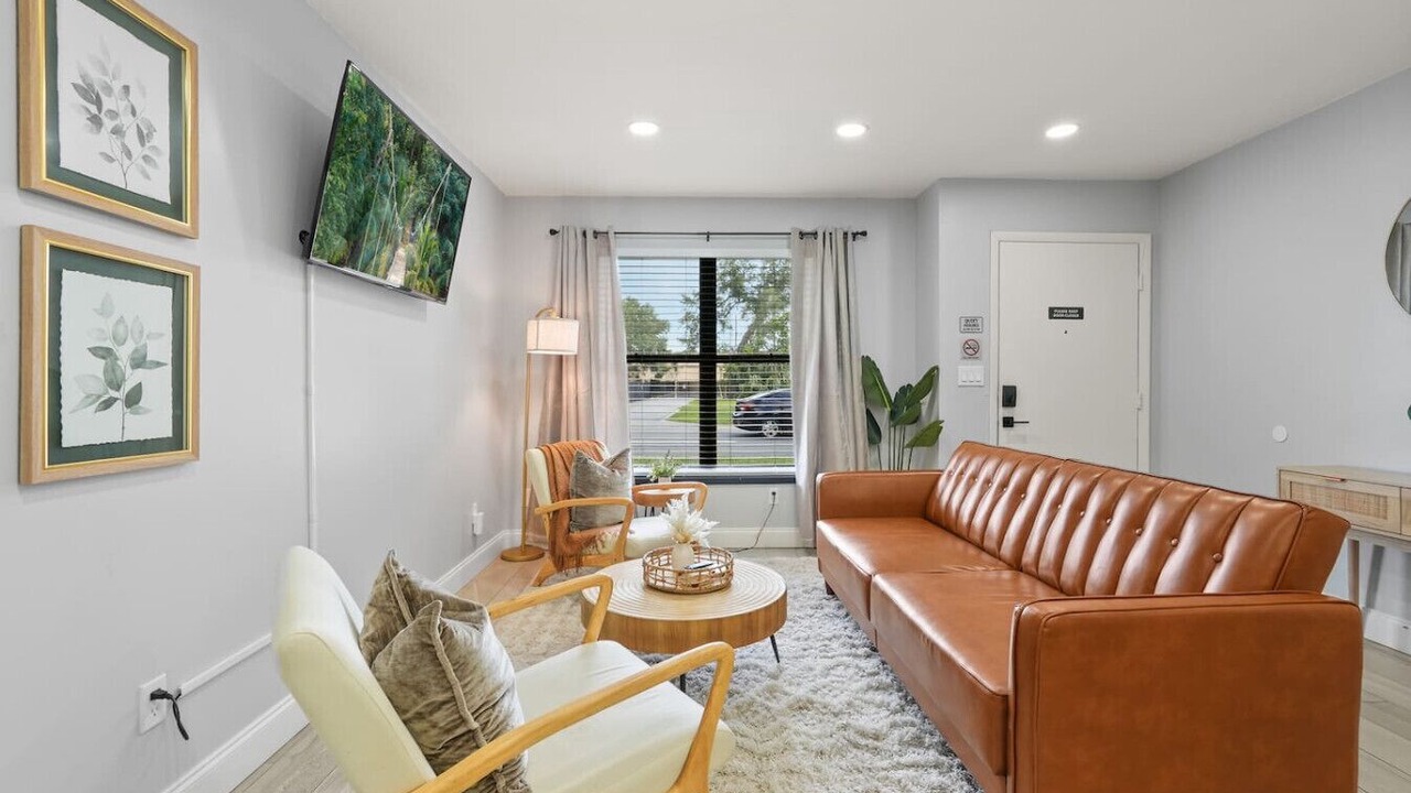 Photo of Livingroom in Lawsona - Fern Creek