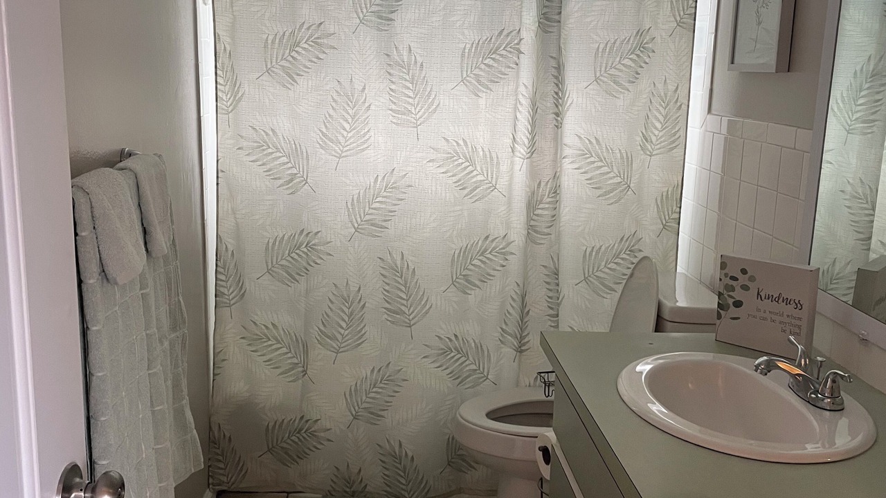 Photo of Bathroom in Venice Gardens
