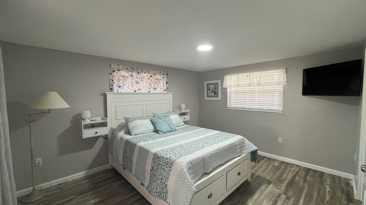 Photo of Bedroom in Venice Gardens