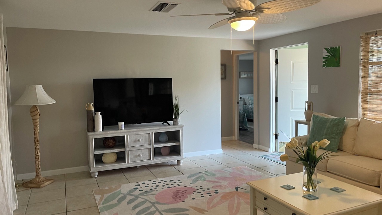 Photo of Livingroom in Venice Gardens
