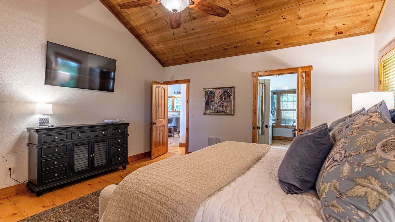 Photo of Bedroom in Sapphire