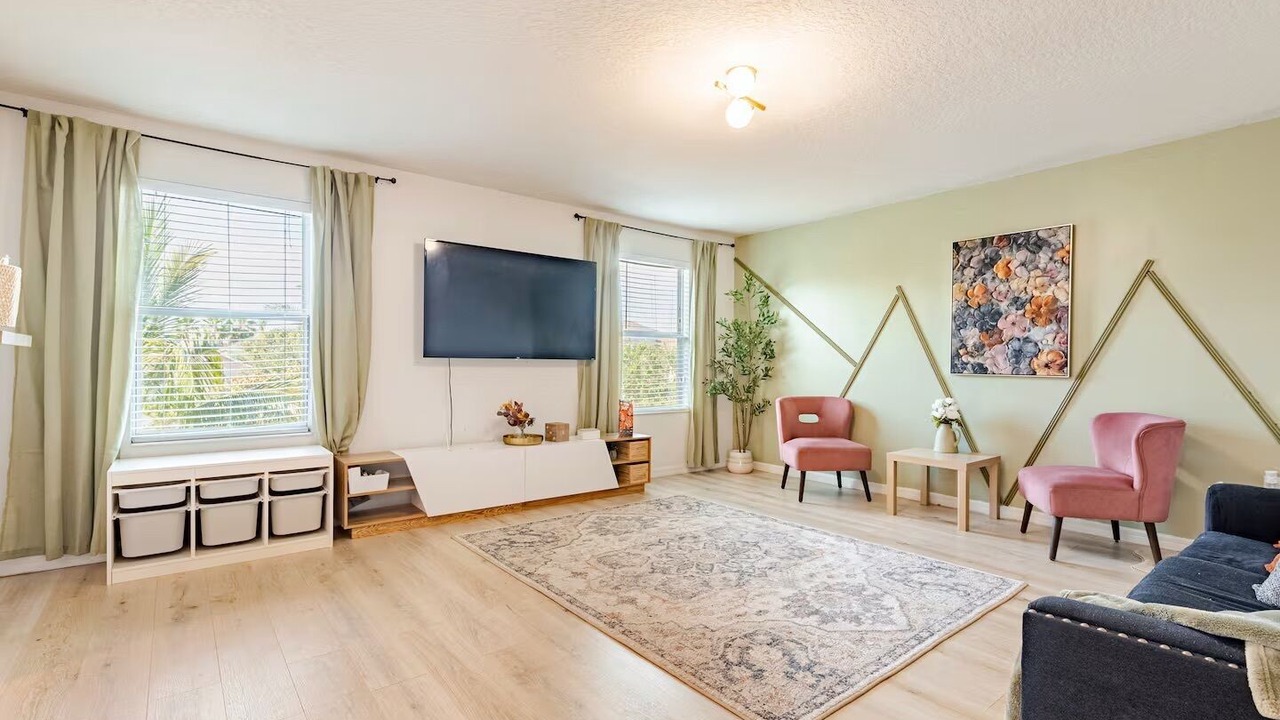 Photo of Livingroom in Southeast Orlando