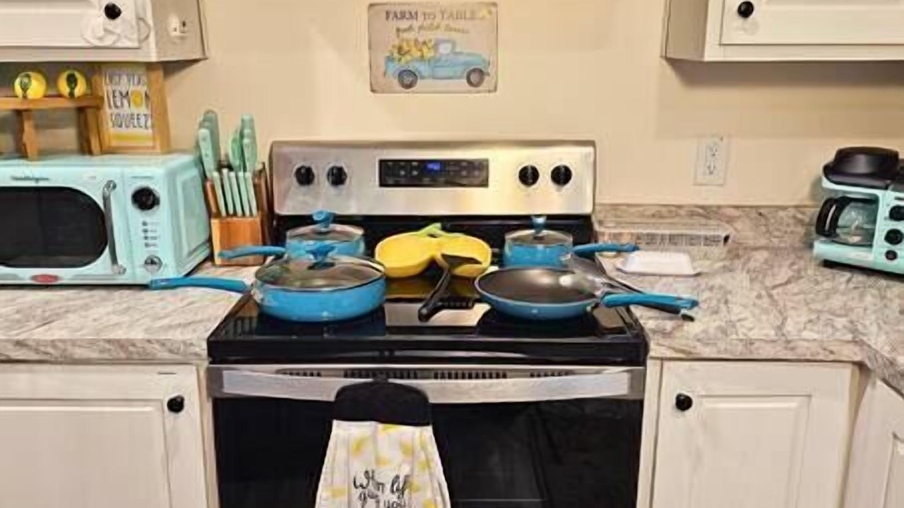 Photo of Kitchen in South Carolina Lakes & Blackwater Rivers