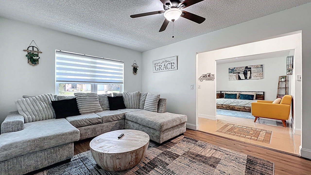 Photo of Livingroom in Bloomingdale
