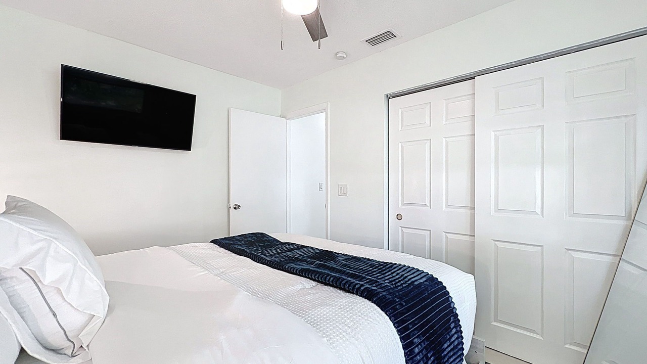 Photo of Bedroom in Bloomingdale