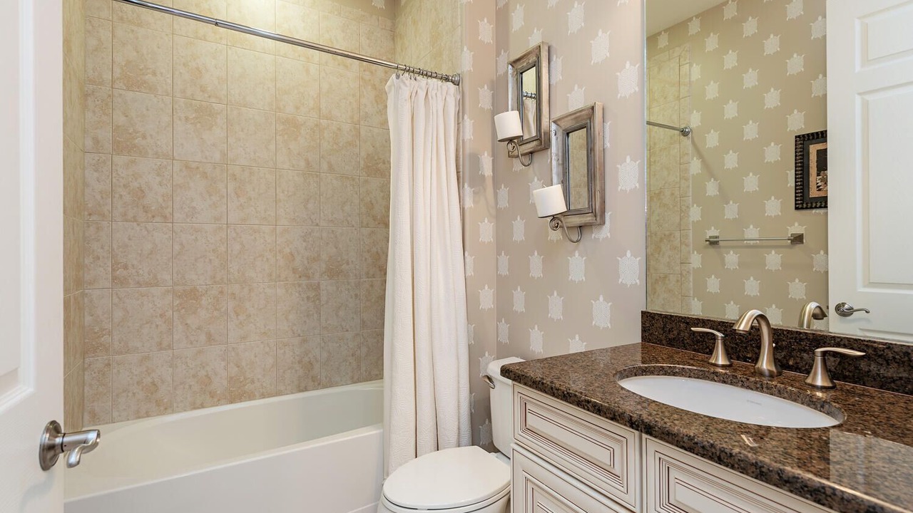 Photo of Bathroom in Flamingo Fairways