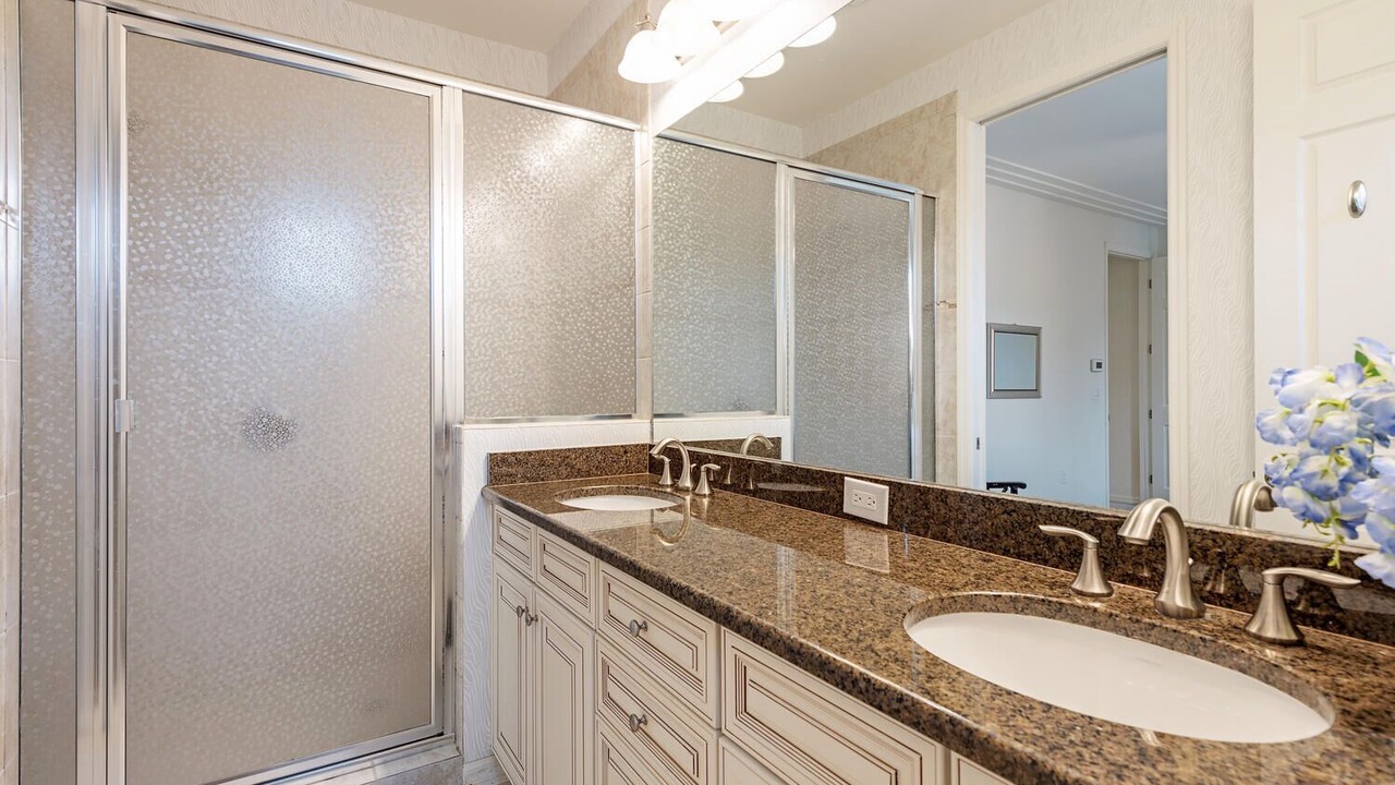 Photo of Bathroom in Flamingo Fairways