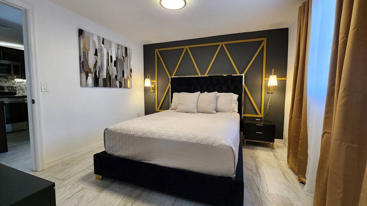 Photo of Bedroom in Fairview Shores