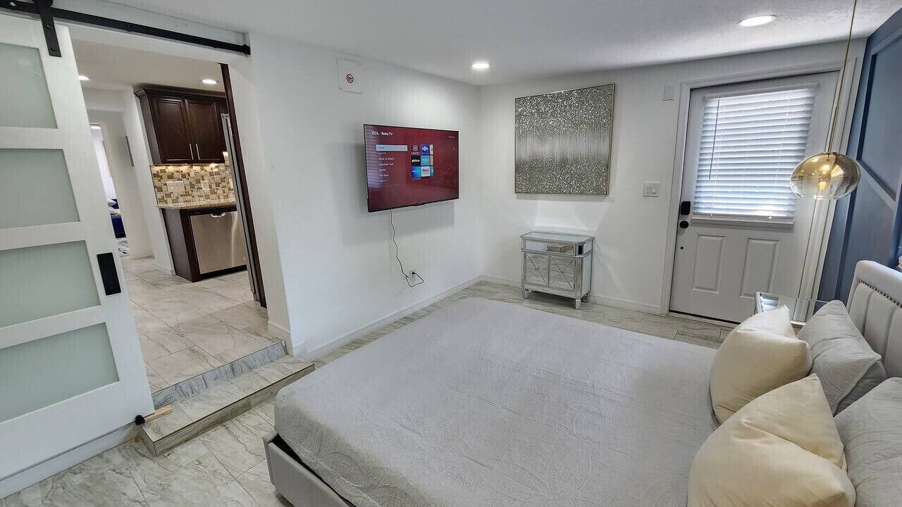 Photo of Bedroom in Fairview Shores