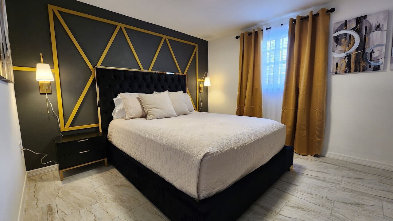 Photo of Bedroom in Fairview Shores