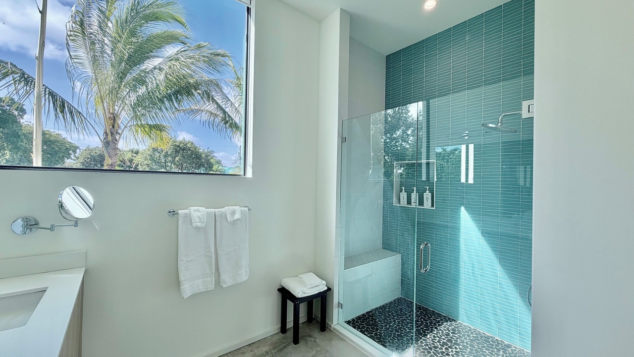 Photo of Bathroom in Tropic Palms