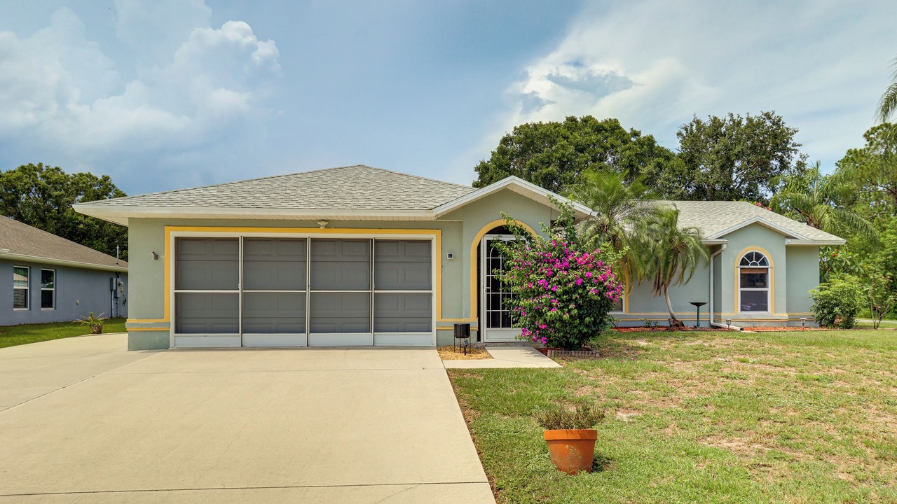 Photo of Outdoor in Sebastian Highlands