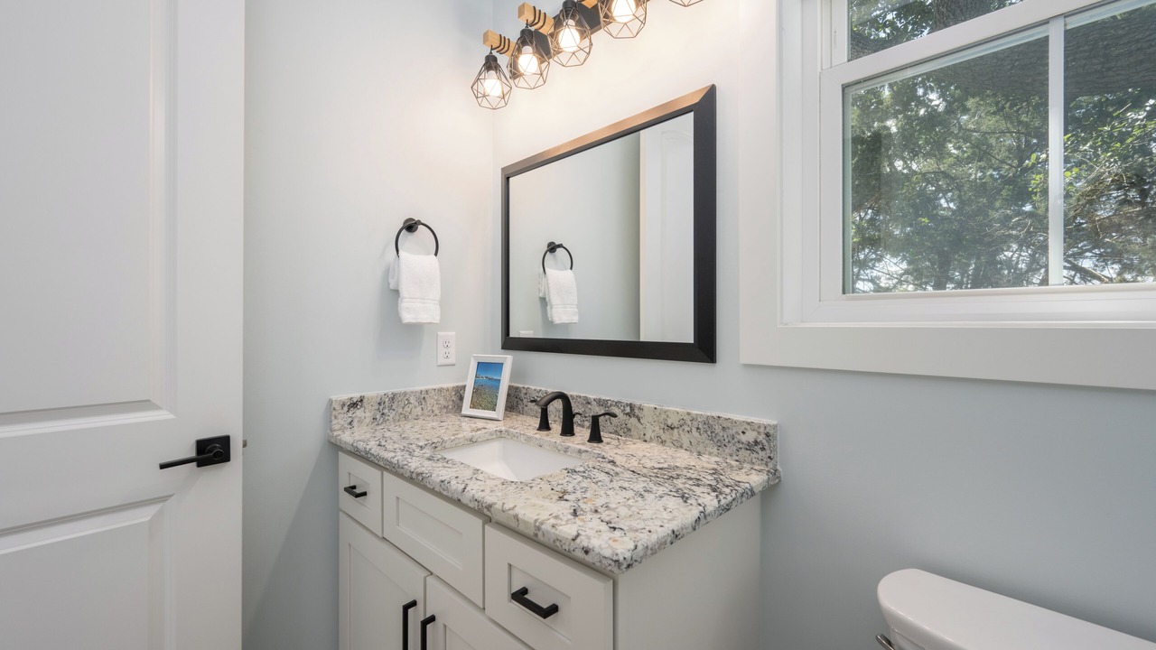 Photo of Bathroom in Beachwalk