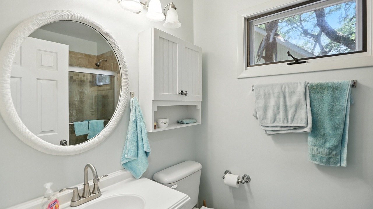 Photo of Bathroom in Tarpon Pond