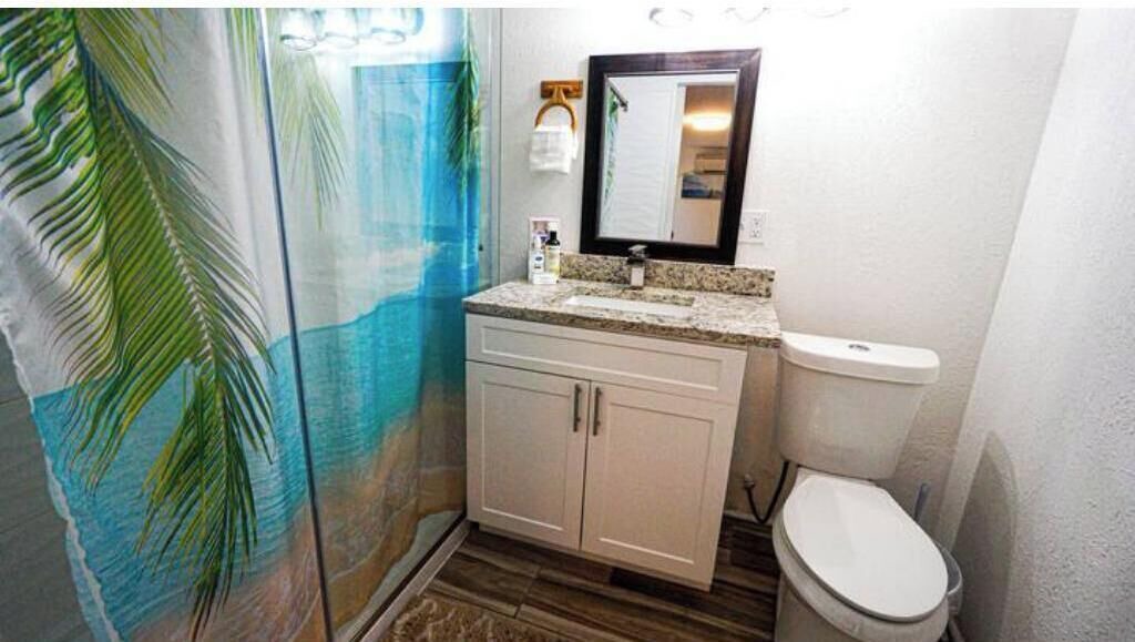 Photo of Bathroom in Crescent Heights