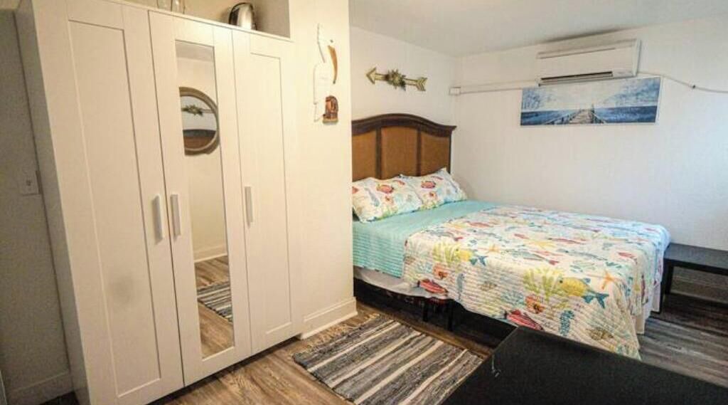 Photo of Bedroom in Crescent Heights