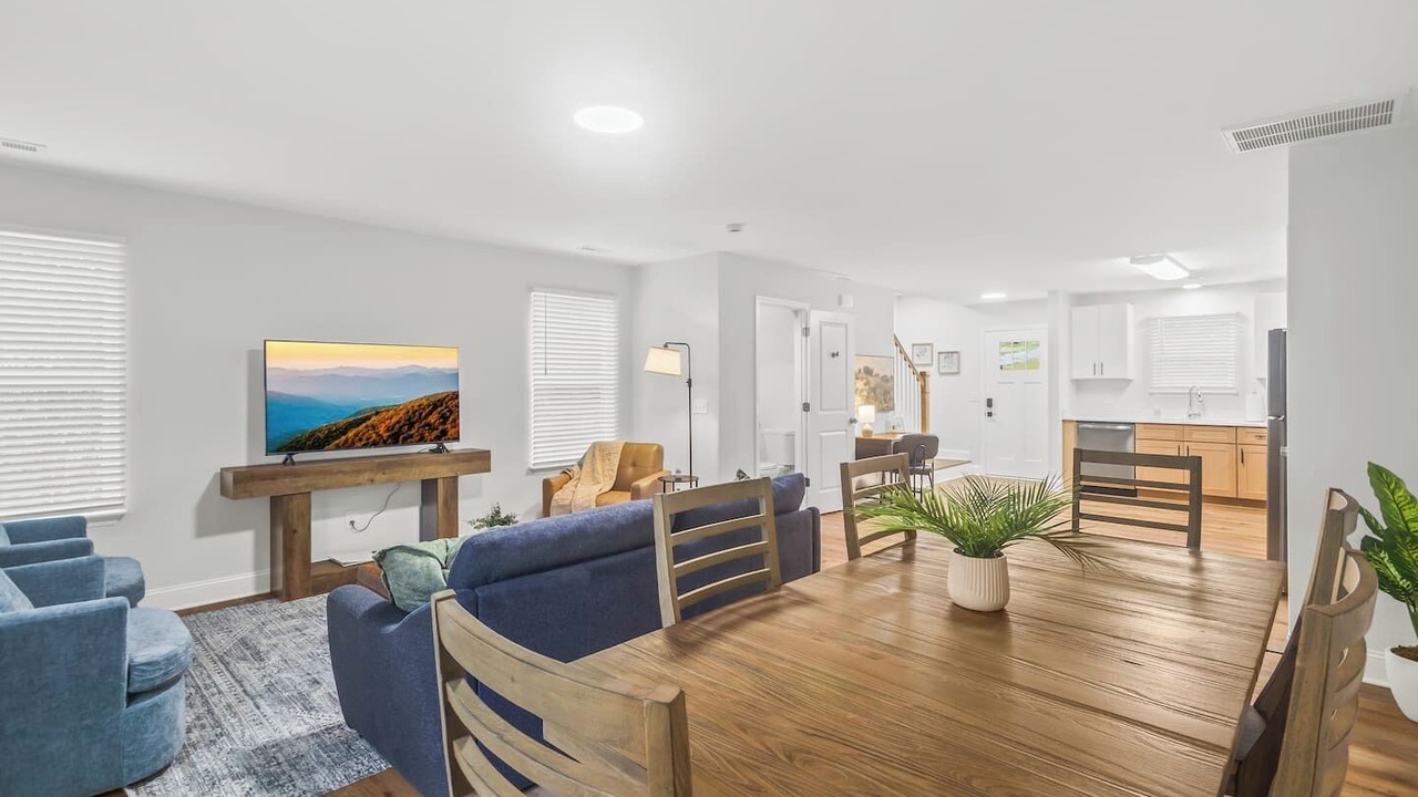 Photo of Livingroom in Taylors