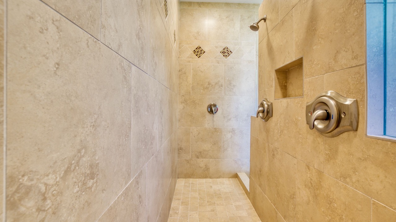 Photo of Bathroom in Trafalgar