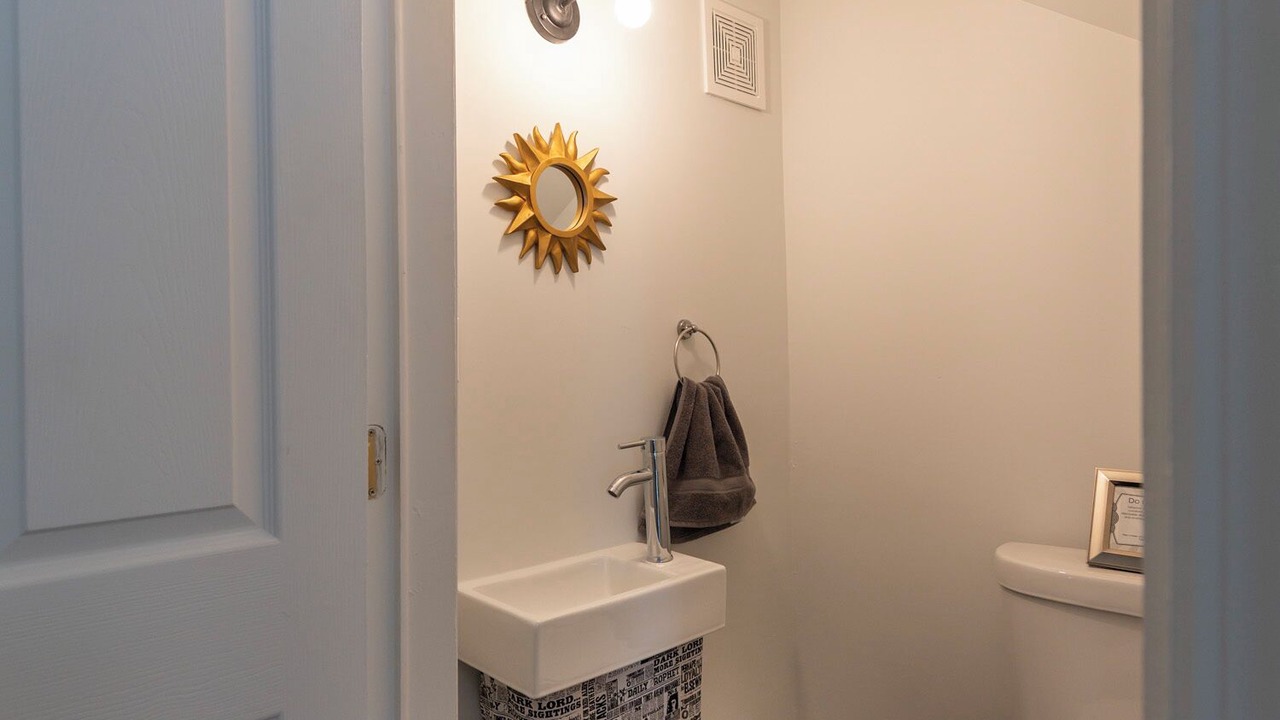 Photo of Bathroom in Thomas Square