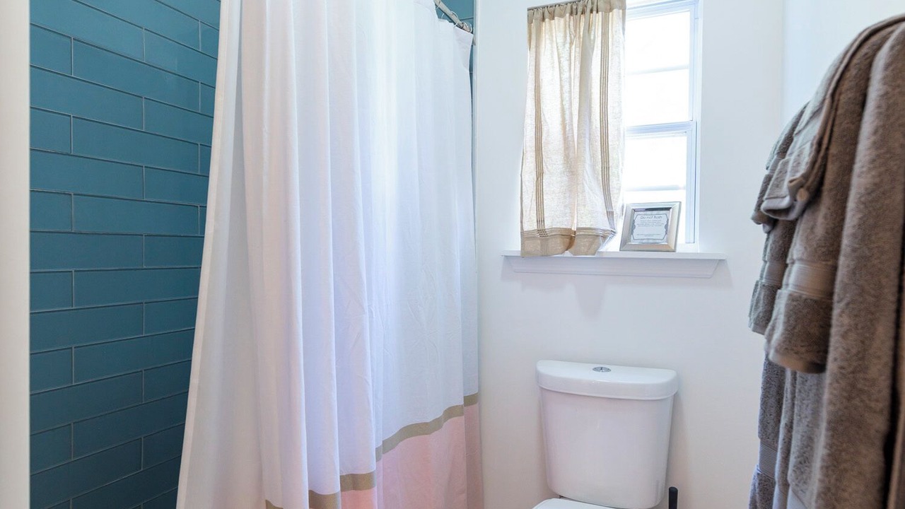 Photo of Bathroom in Thomas Square