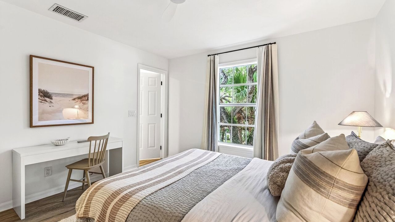 Photo of Bedroom in Wabasso Beach