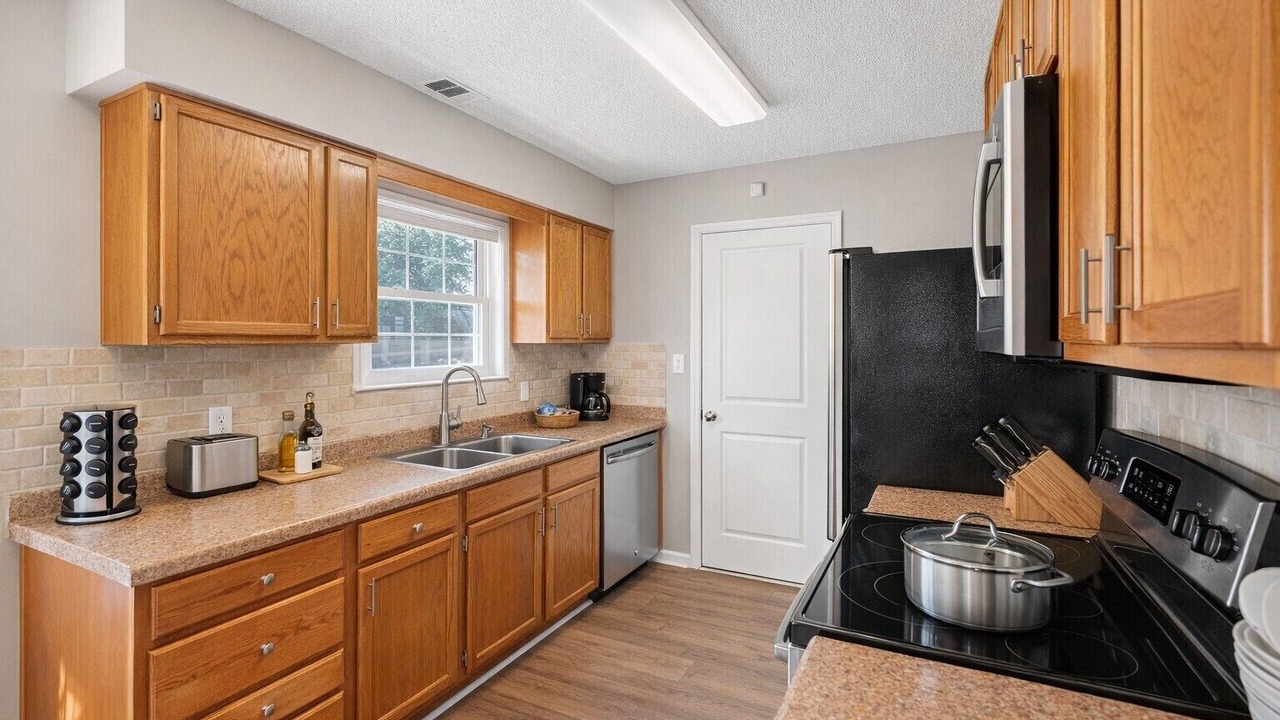 Photo of Kitchen in Pooler