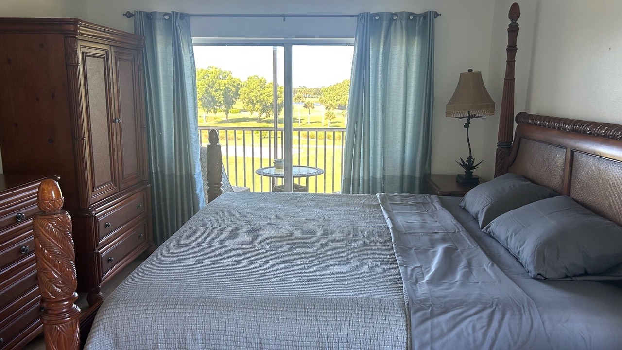 Photo of Bedroom in Lely Golf Estates