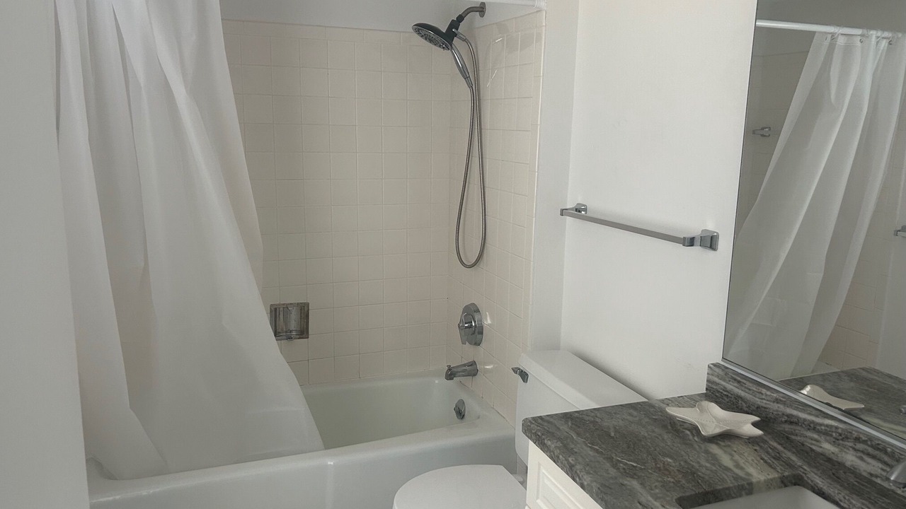 Photo of Bathroom in Lely Golf Estates