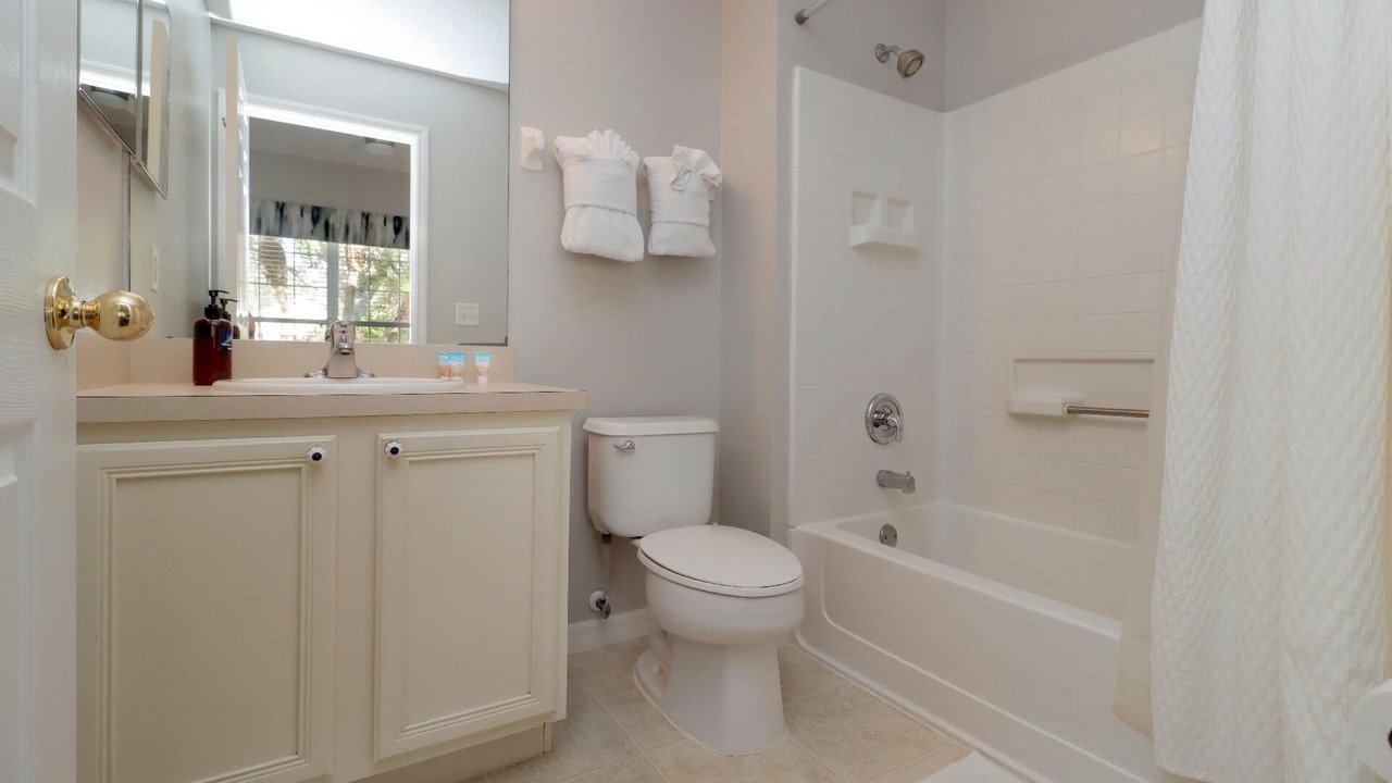 Photo of Bathroom in Seasons
