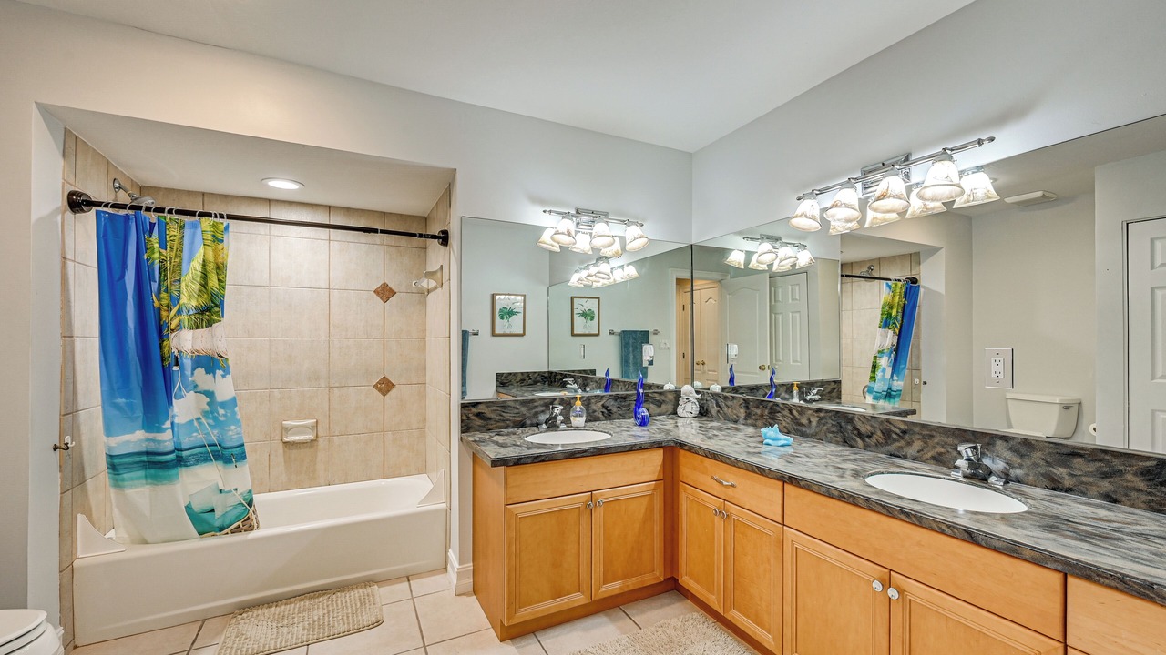 Photo of Bathroom in Kings Lake