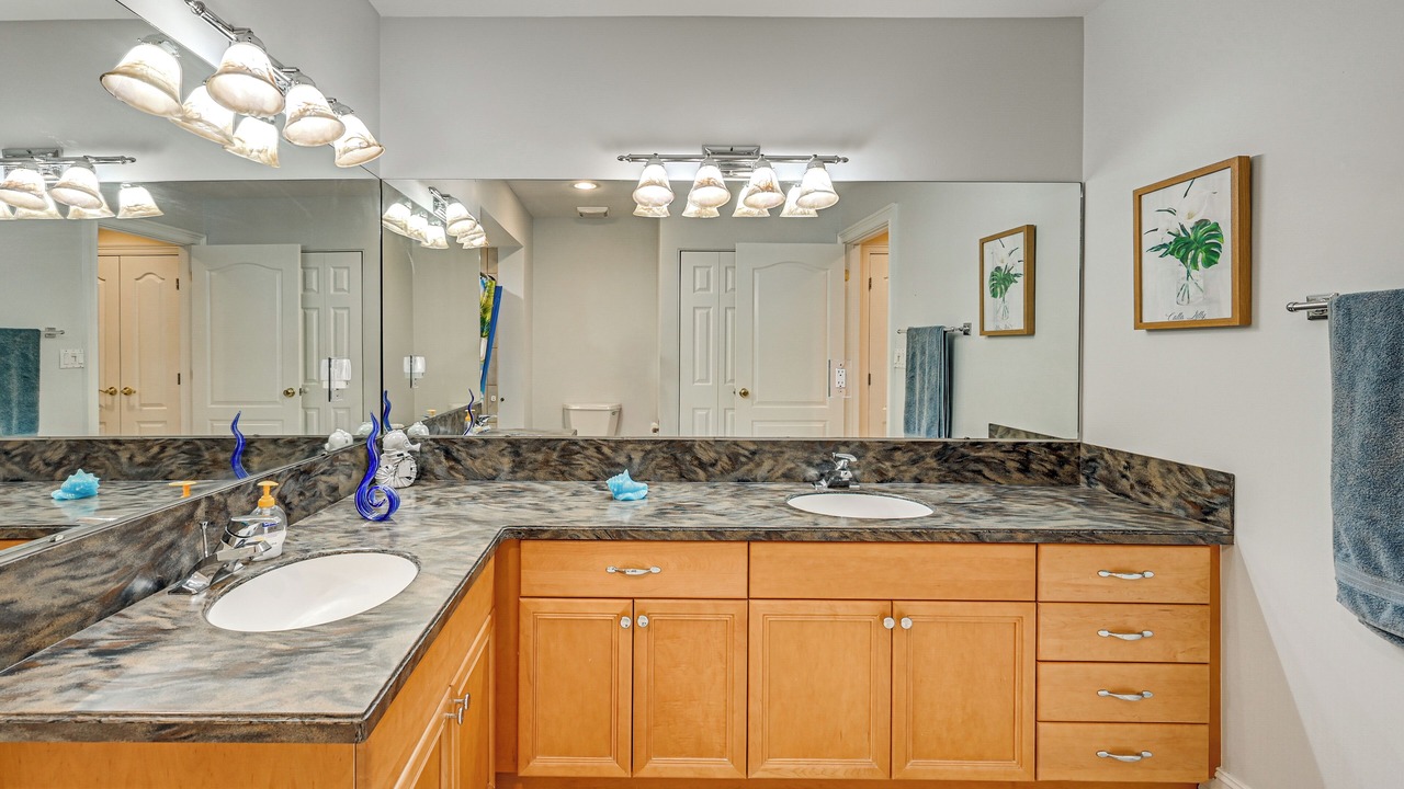 Photo of Bathroom in Kings Lake