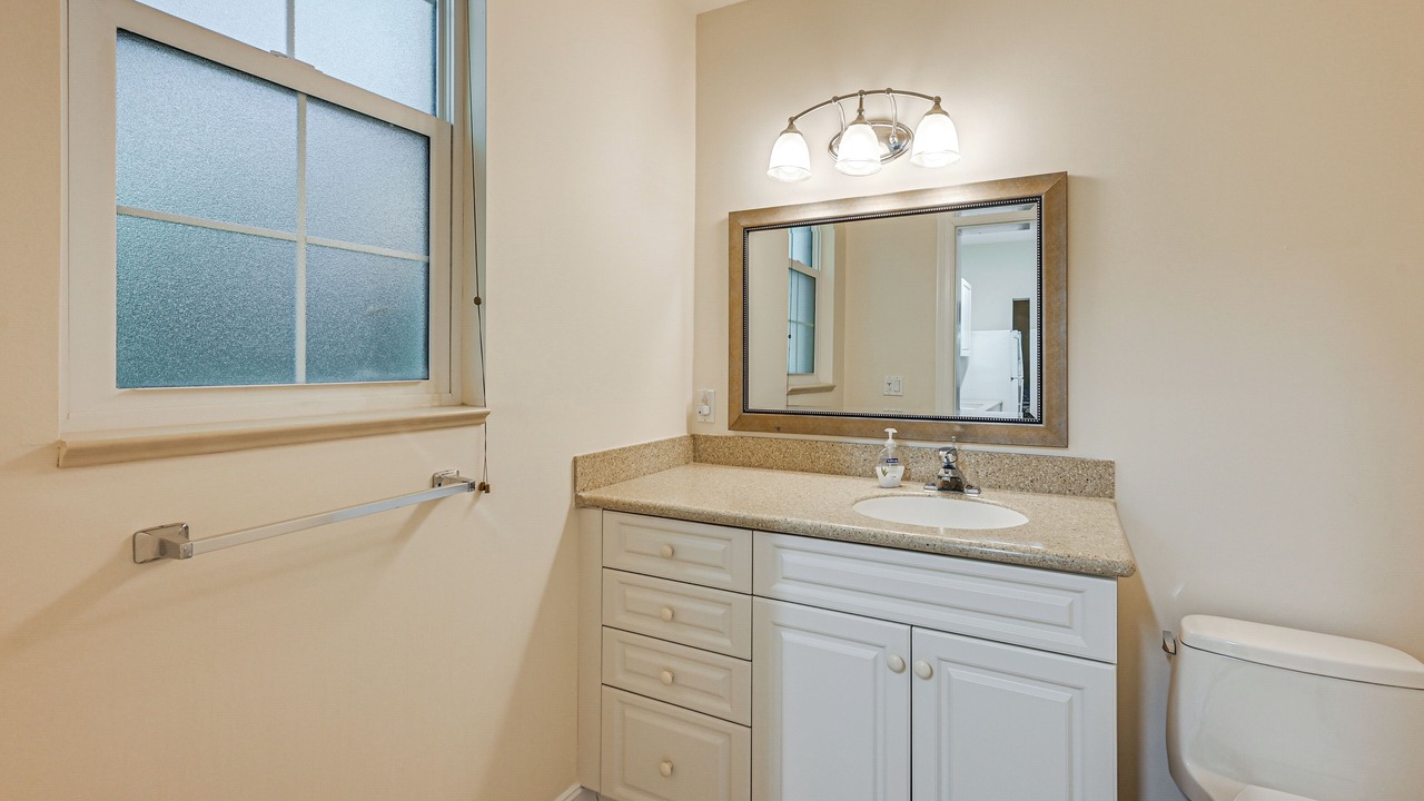 Photo of Bathroom in Kings Lake