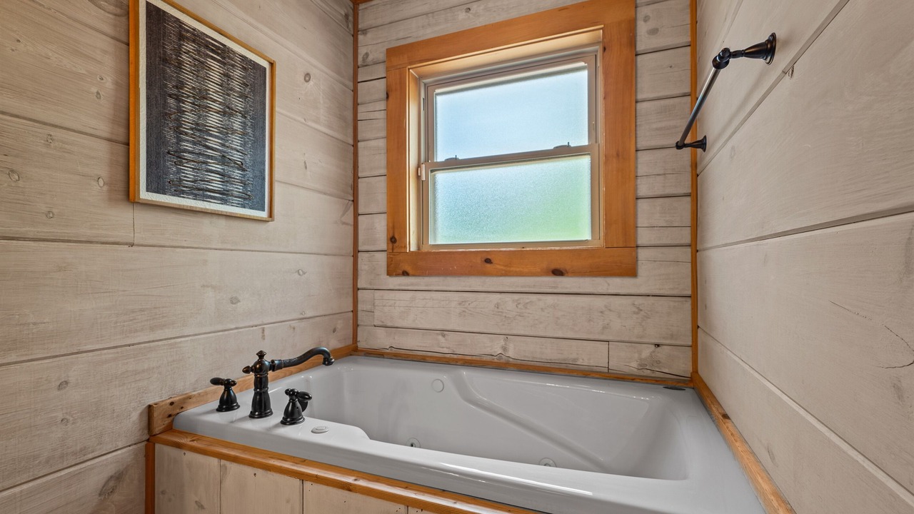 Photo of Bathroom in Seneca