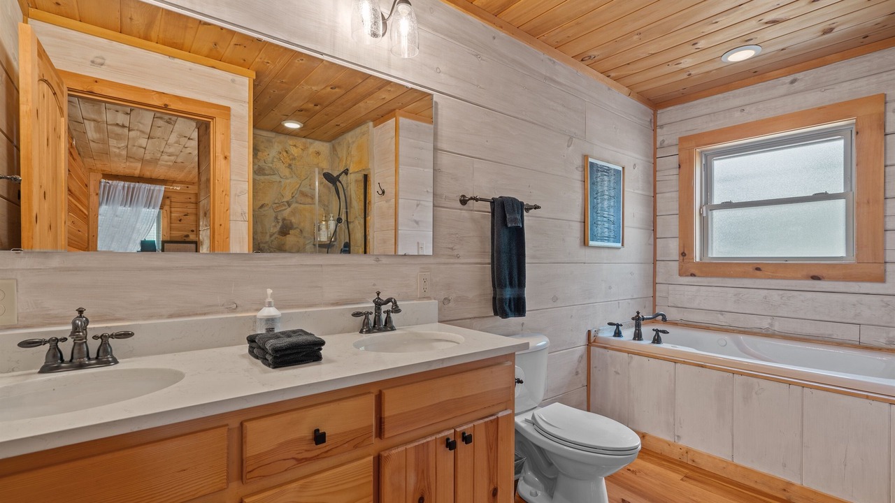Photo of Bathroom in Seneca
