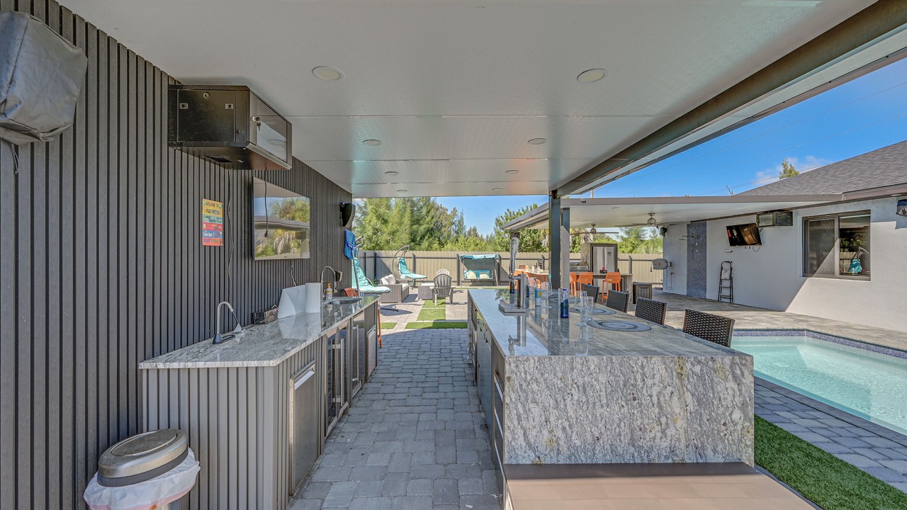 Photo of Patio Balcony in Mariner