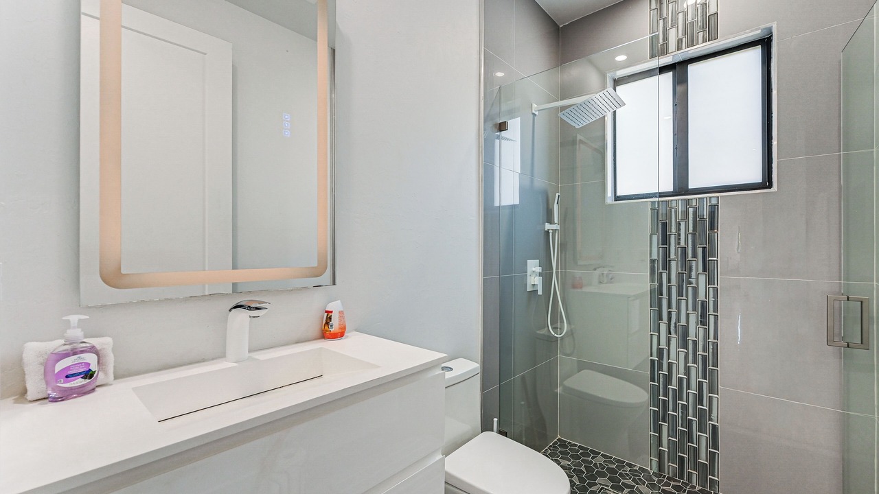 Photo of Bathroom in Mariner
