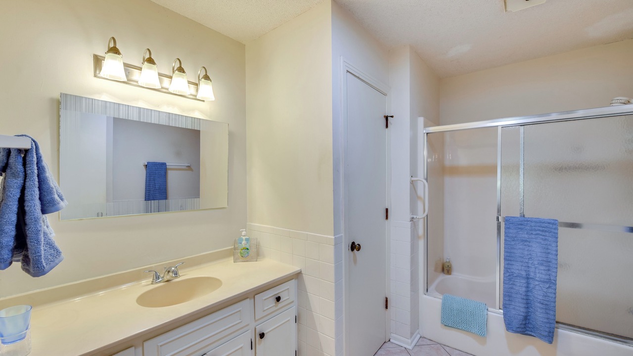 Photo of Bathroom in Olivia