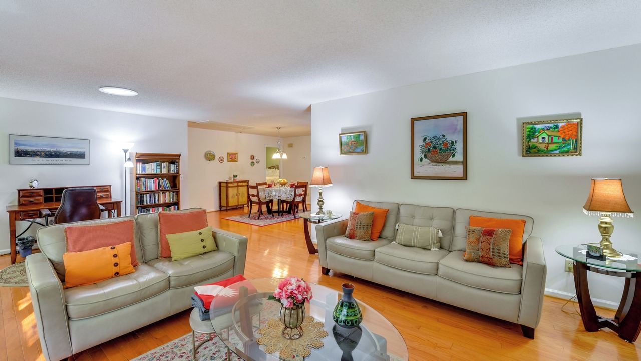Photo of Livingroom in Olivia