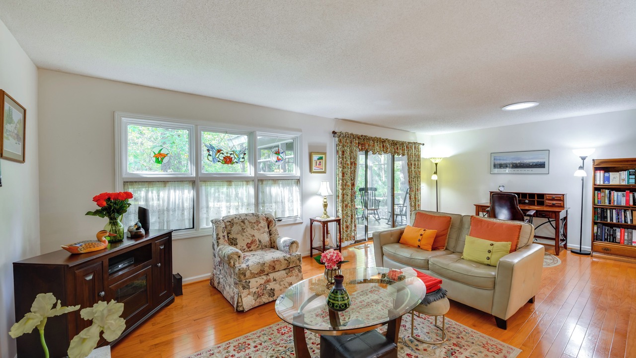 Photo of Livingroom in Olivia