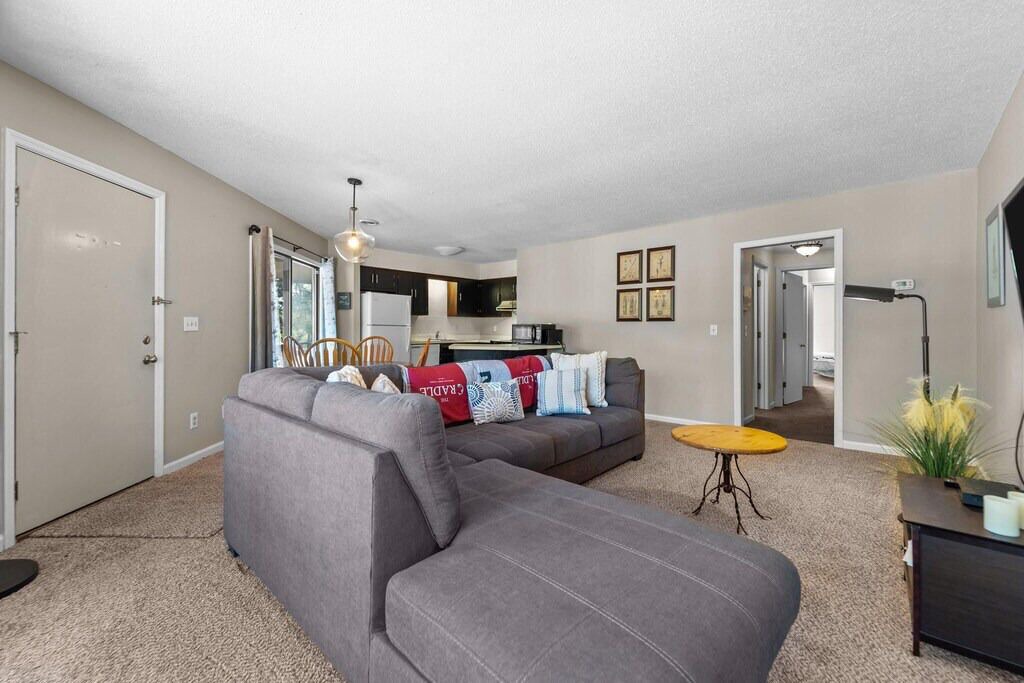 Photo of Livingroom in Foxfire
