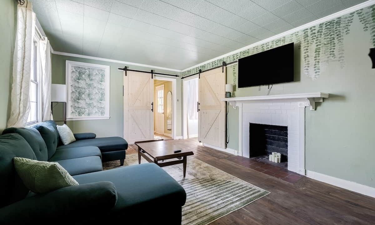 Photo of Livingroom in Port Wentworth