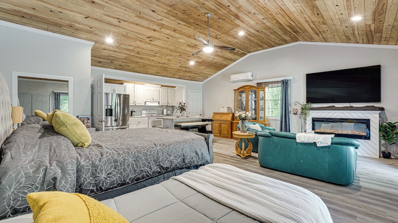 Photo of Bedroom in Appling