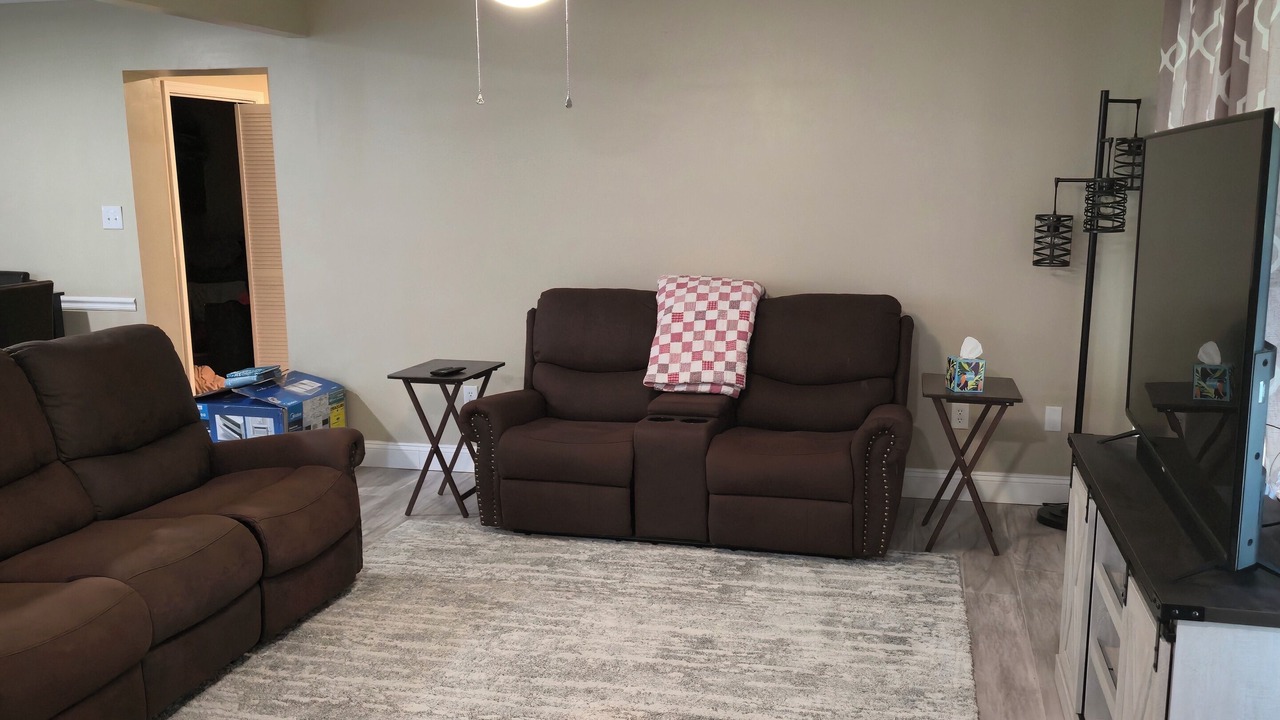 Photo of Livingroom in Hinesville