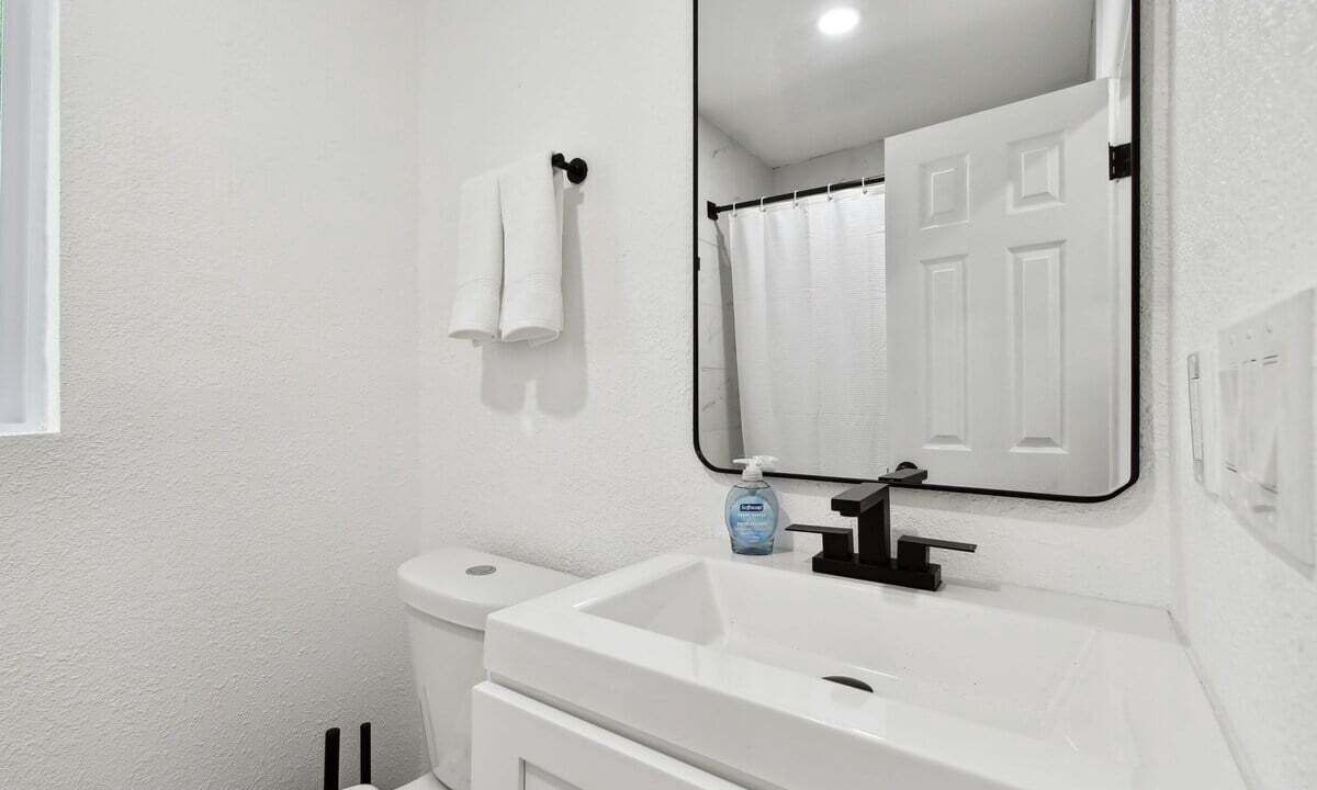 Photo of Bathroom in Treasure Island
