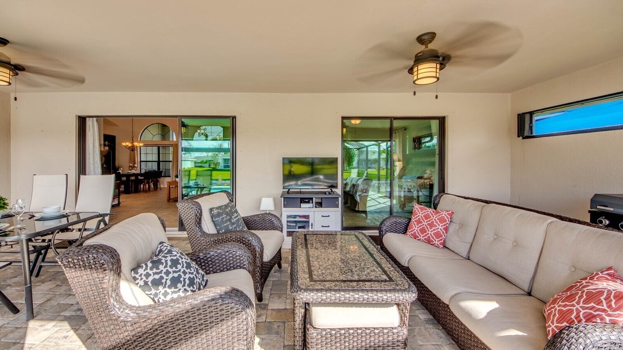 Photo of Livingroom in Trafalgar