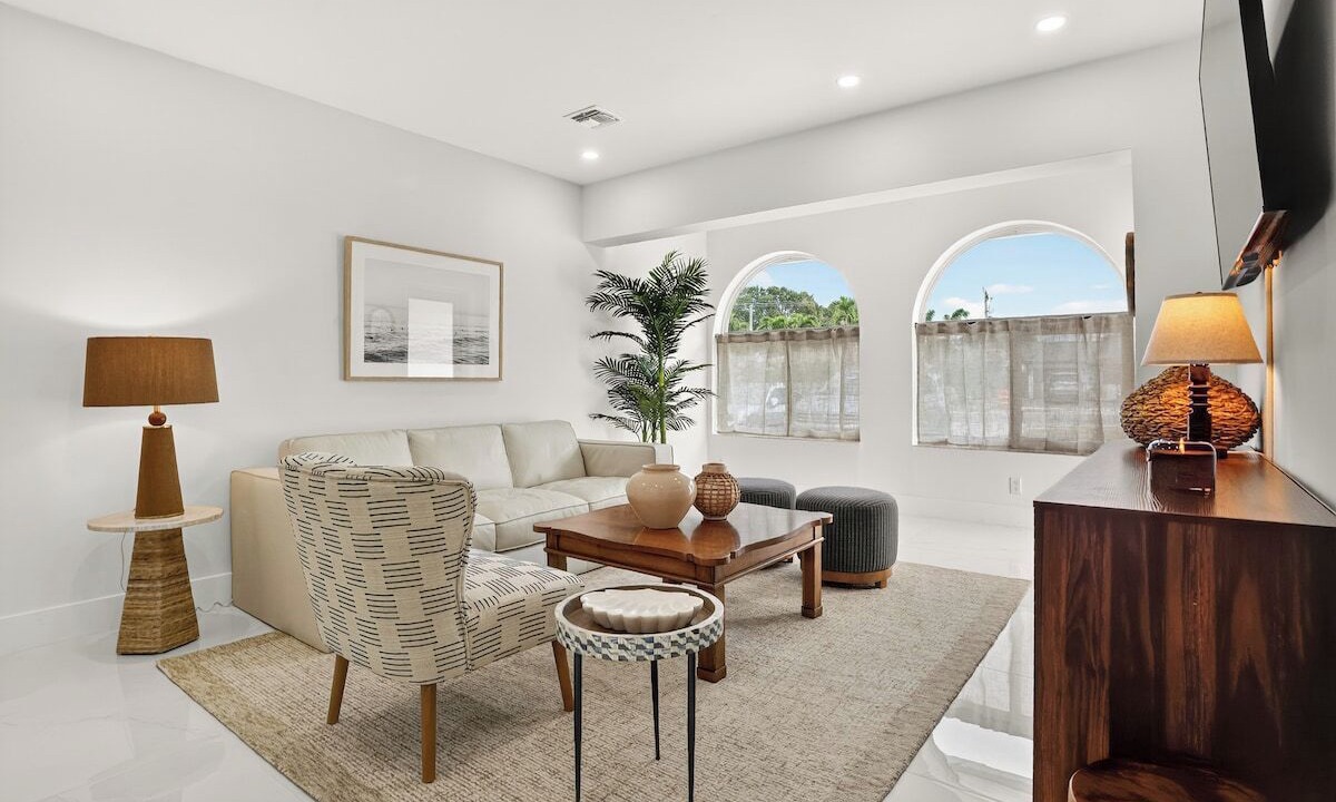 Photo of Livingroom in Tropic Palms